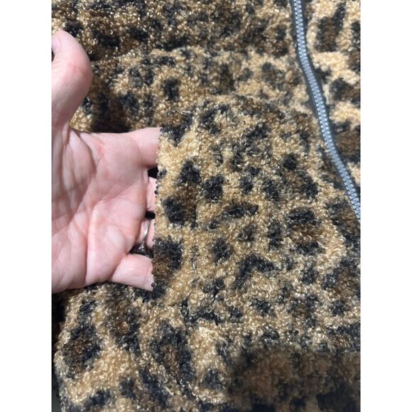Kensie Girl 7/8 cheetah print boucle type finish puffer jacket euc w/ pockets - Picture 8 of 10